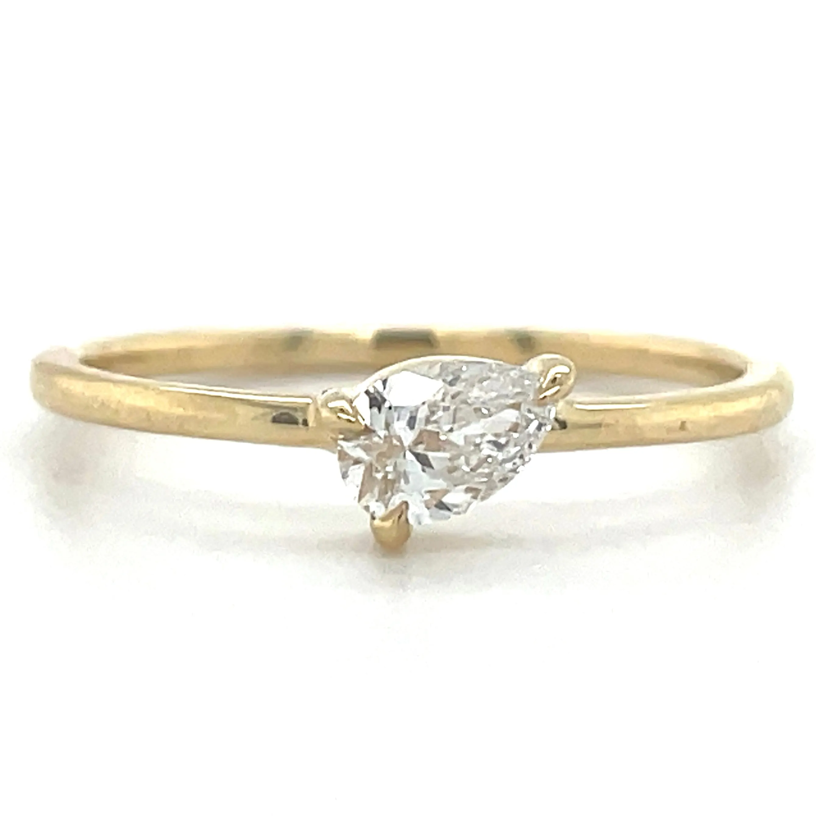 14ct Yellow Gold Laboratory Grown Pear Diamond Ring