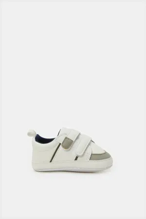 Baby White Velcro Pram Shoe