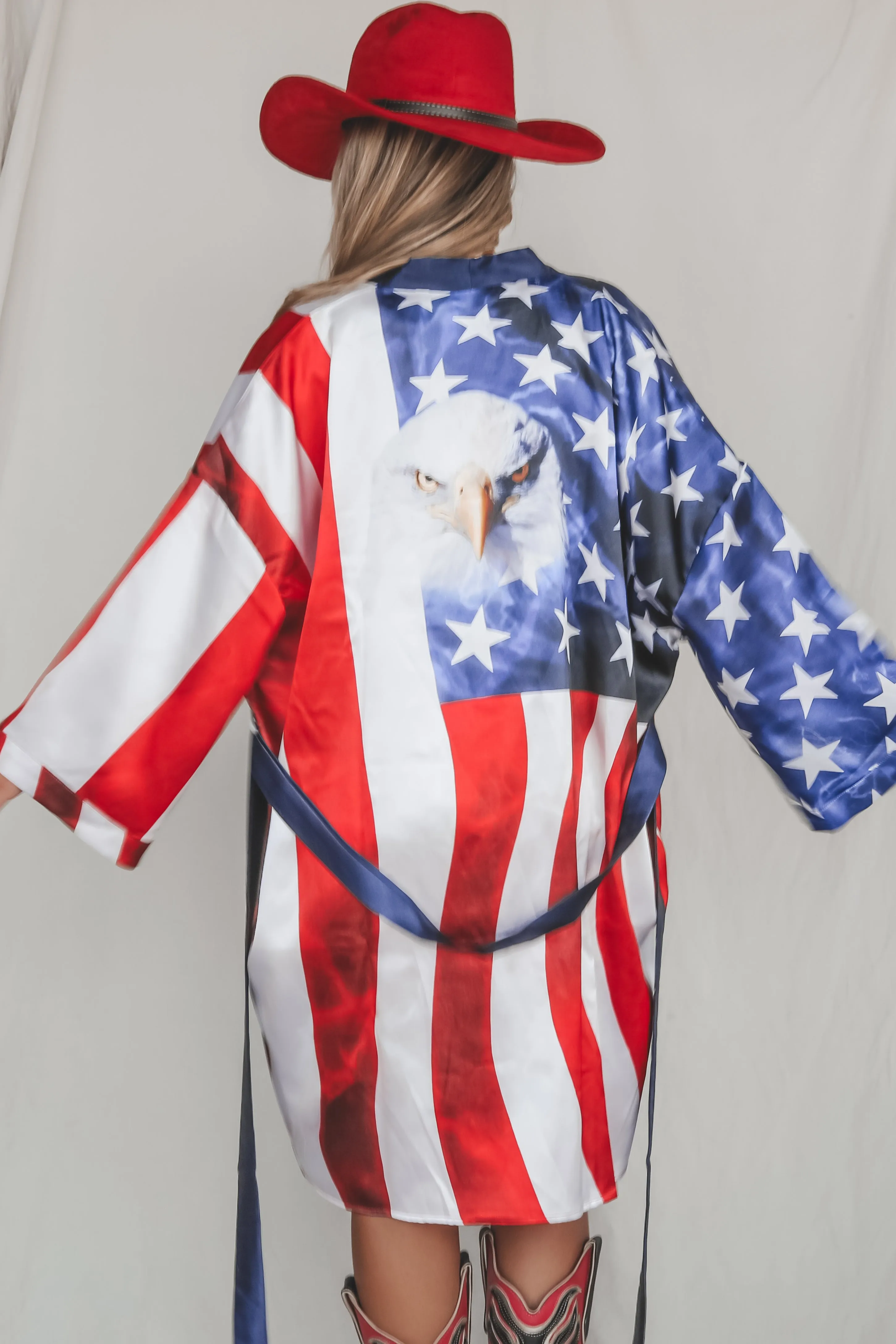 DEAL USA Bald Eagle Satin Kimono Robe