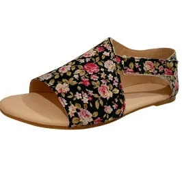 Flat bottom versatile sandals