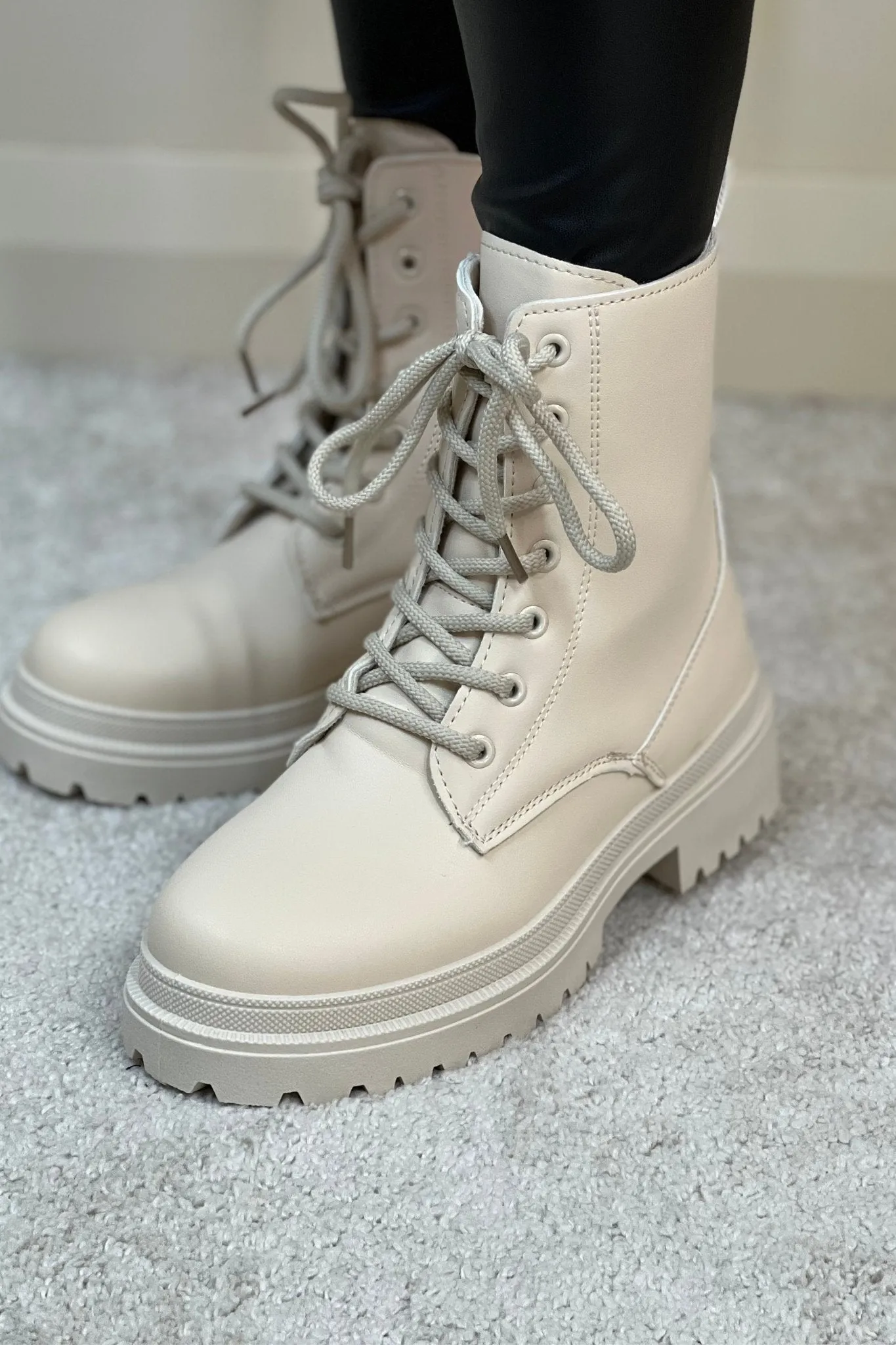 Izzy Biker Boot In Cream