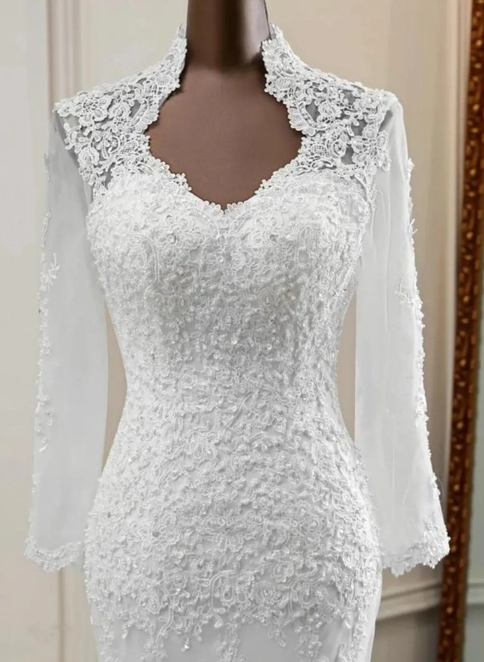 Lace long sleeve wedding dress