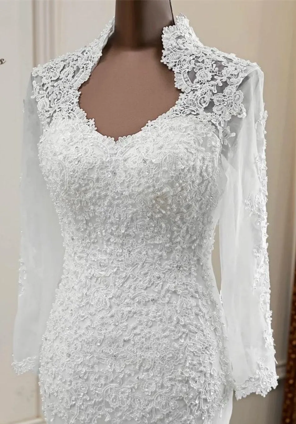 Lace long sleeve wedding dress