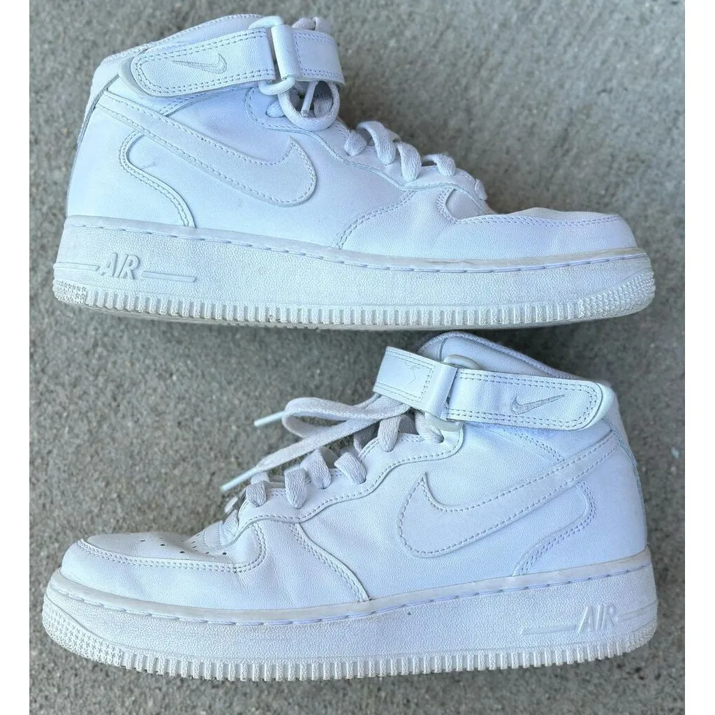 Nike Air Force 1 Mid in Triple White - Size 8