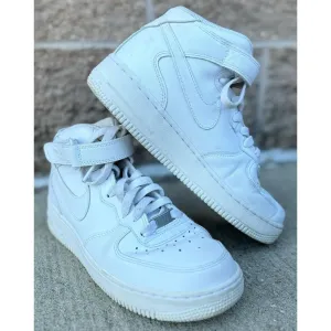 Nike Air Force 1 Mid in Triple White - Size 8