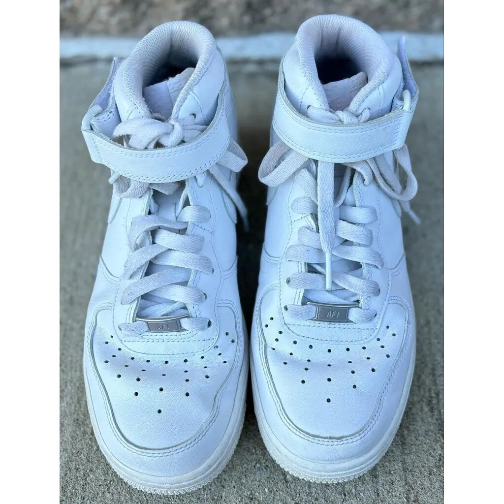 Nike Air Force 1 Mid in Triple White - Size 8