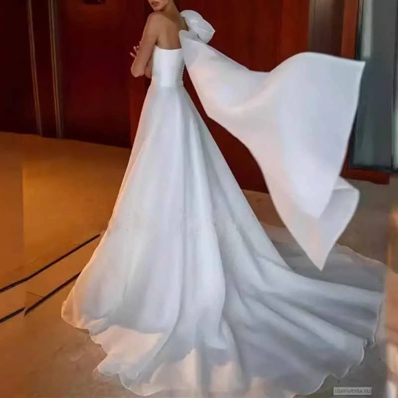 One Shoulder Bow Organza Bridal Gown Wedding Dress With Small Tail