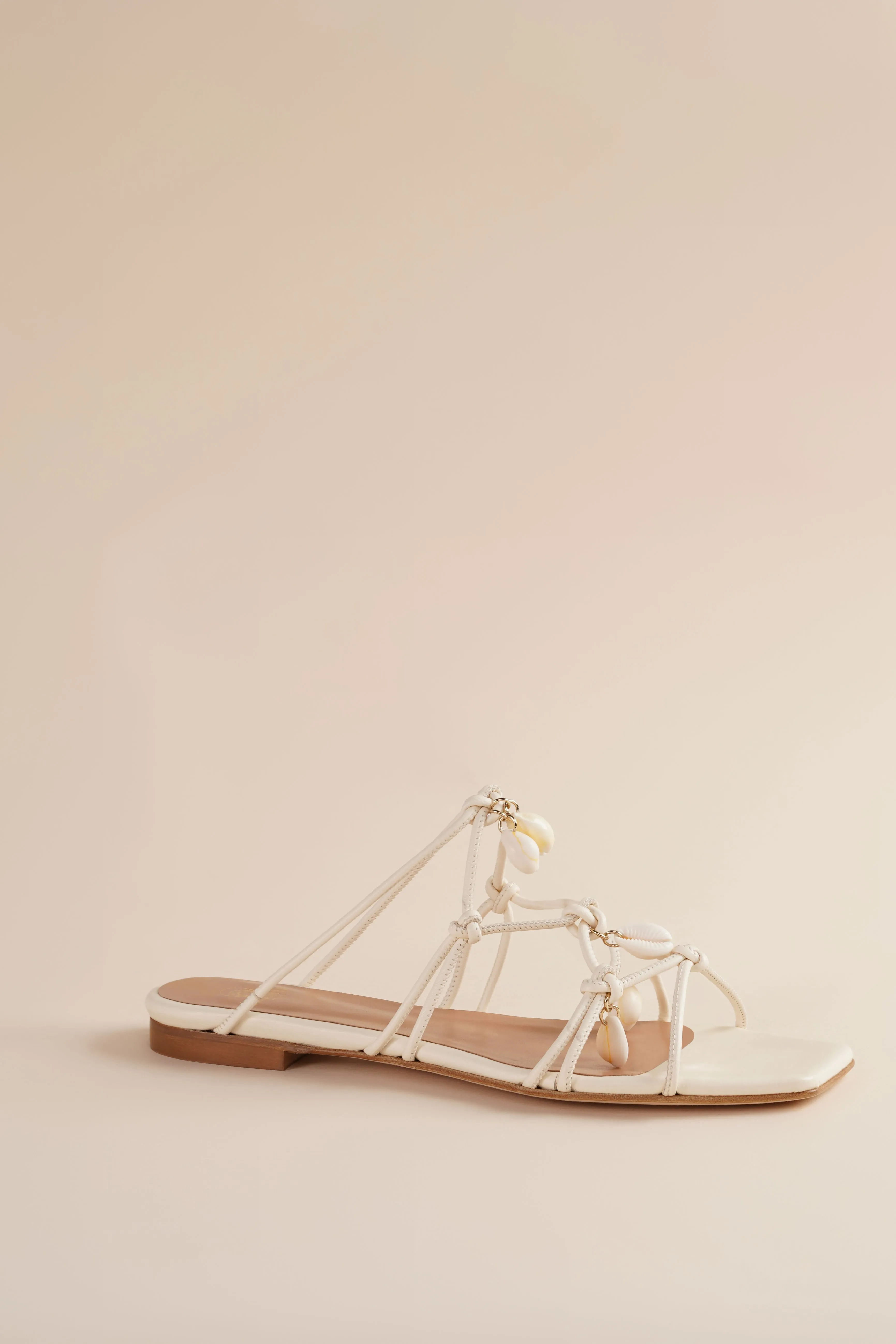 Shoreline Flat Sandal in Ivory