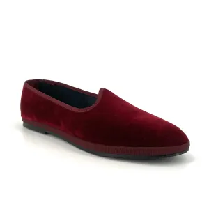 The Velvet Everyday Flat in Bordo