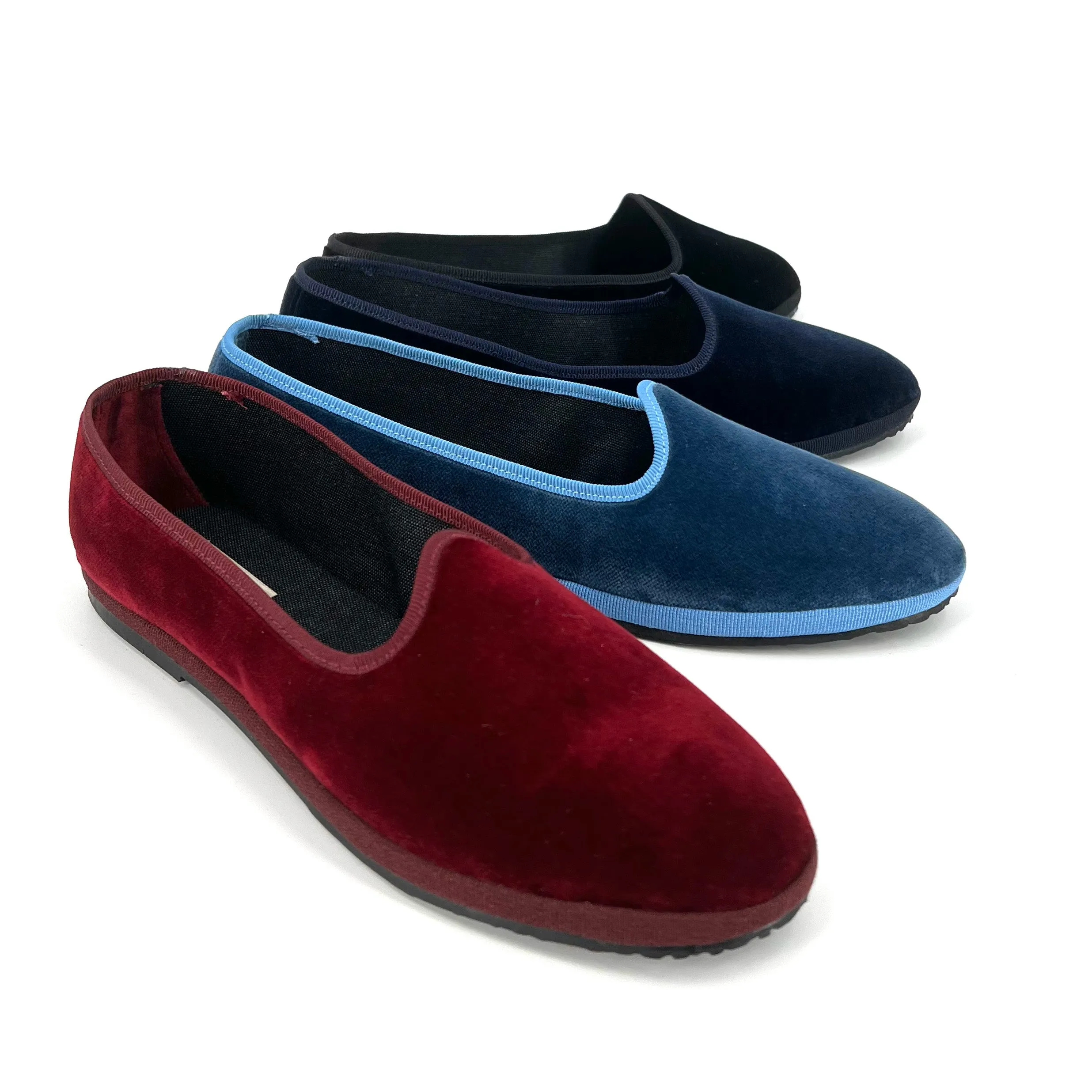 The Velvet Everyday Flat in Bordo