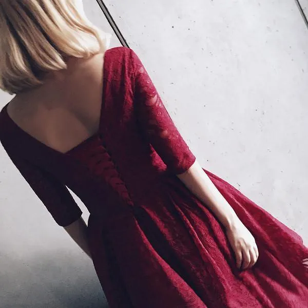 V Neck Half Sleeves Burgundy Lace Homecoming Dress Short Prom Dress PG104