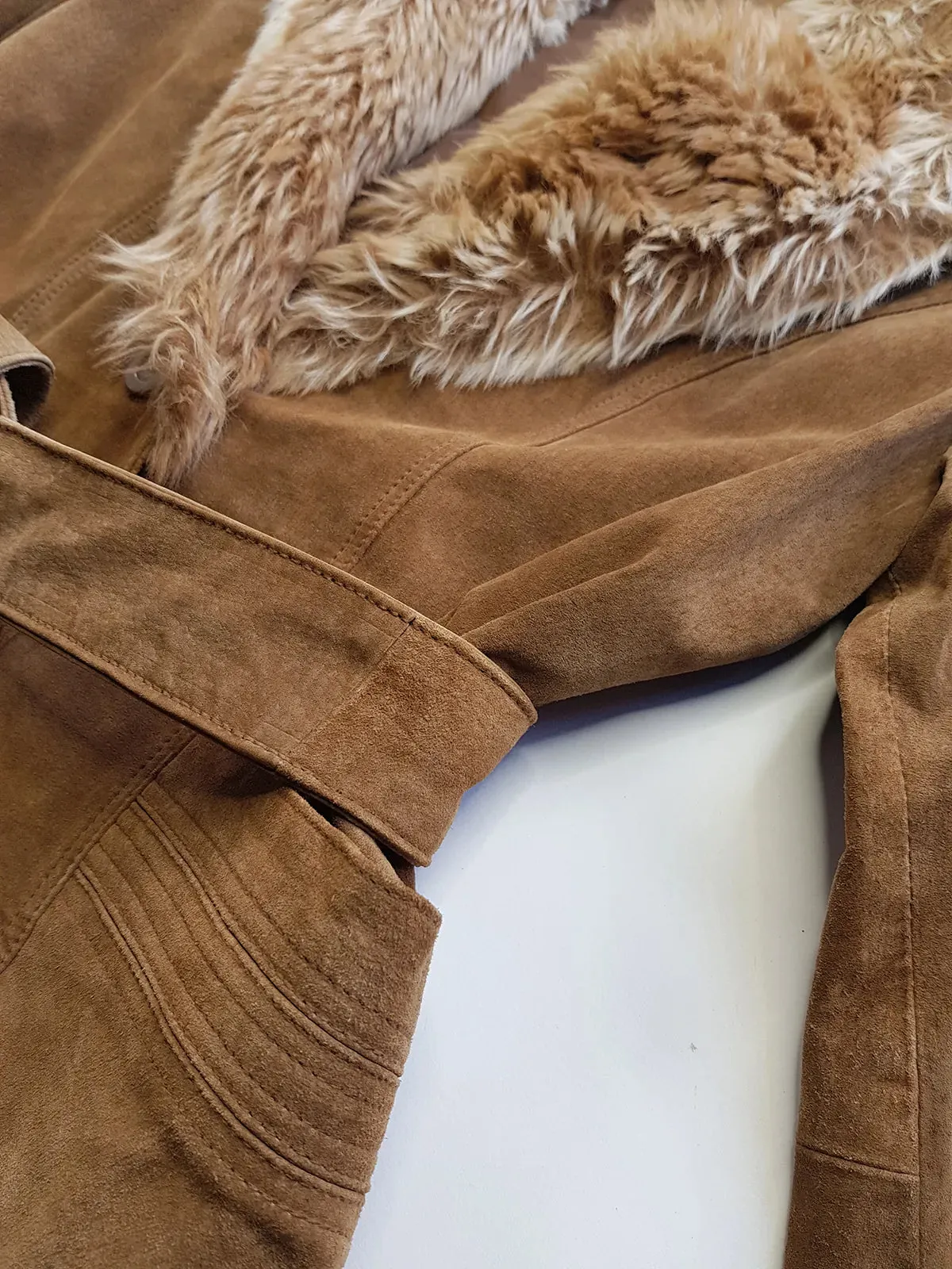 Vintage 2000s Perfect 100% Genuine Suede Jacket - Rich Tan - Tie Waist - Vegan Fur Collar