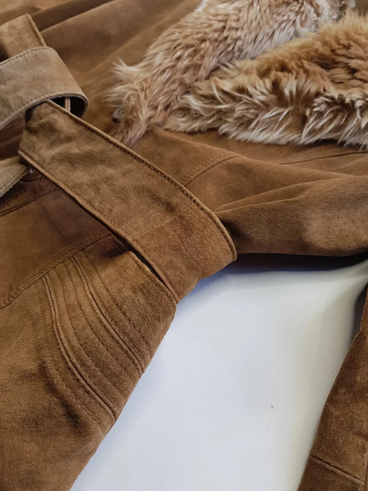 Vintage 2000s Perfect 100% Genuine Suede Jacket - Rich Tan - Tie Waist - Vegan Fur Collar