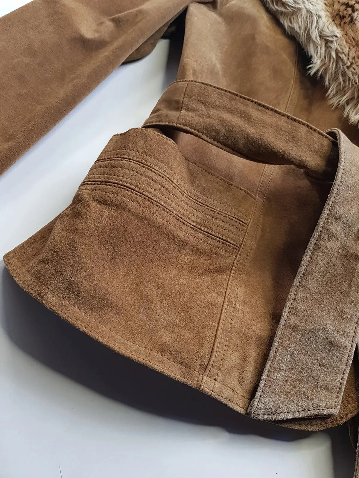 Vintage 2000s Perfect 100% Genuine Suede Jacket - Rich Tan - Tie Waist - Vegan Fur Collar