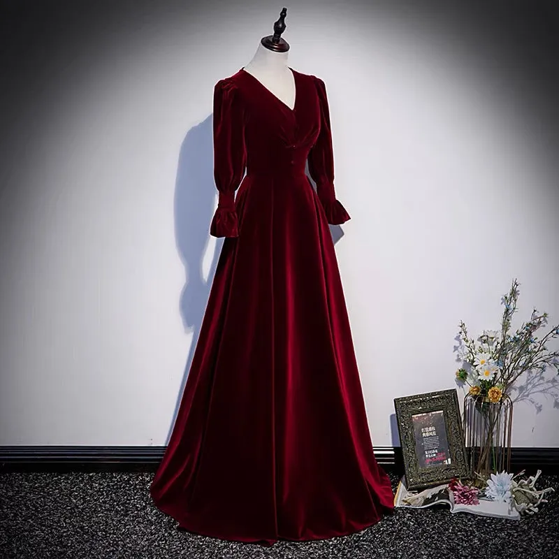 Vintage Long Sleeve Burgundy Velvet Prom Dress